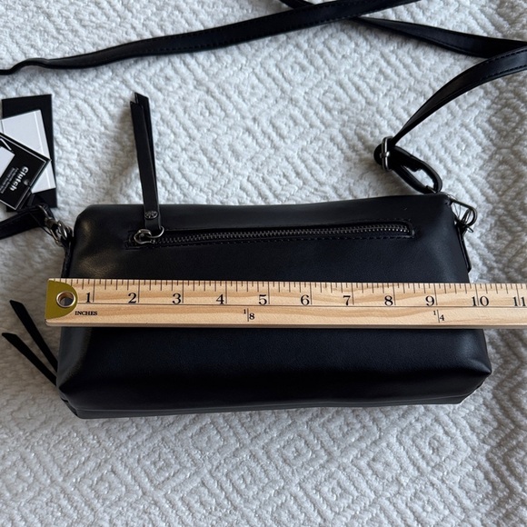 NWT Ed Hardy Black and Red Crossbody Bag - Picture 7 of 9